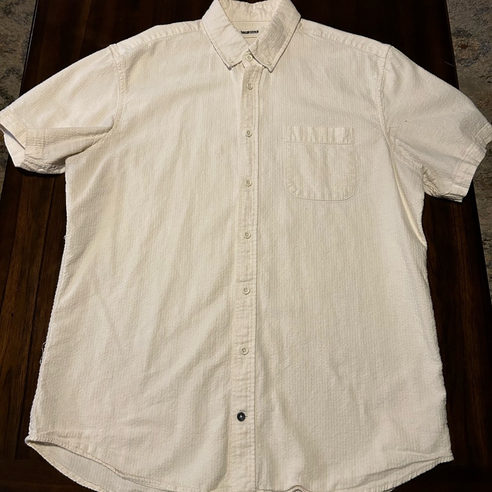 Taylor stitch short sleeve shirt in natural seersucker